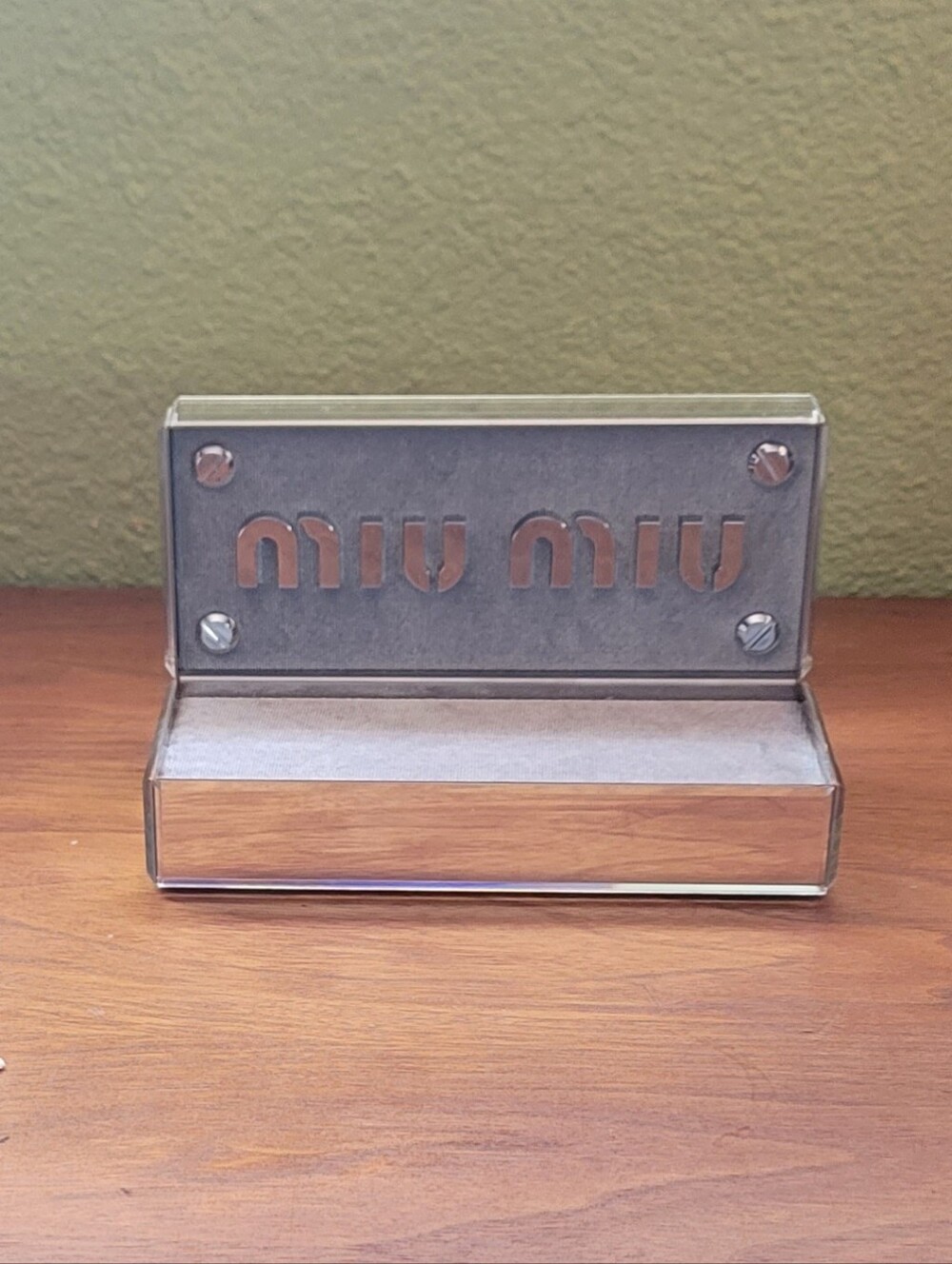 Miu Miu Mirrored Eyeglass Display Case – Silver/Gray - Picture 11 of 14